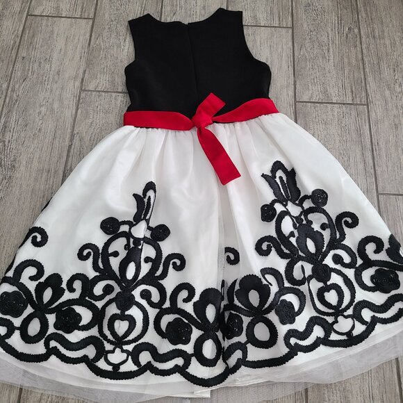 Bonnie Jean Girls Holiday Dress Black White & Red Embroidered Size 10 - Picture 10 of 13
